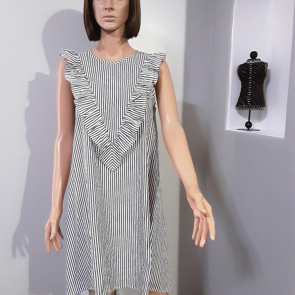 Sheln #430 Women's Black/White Striped Dress Sz L Preowned Sleeveless Ruffle